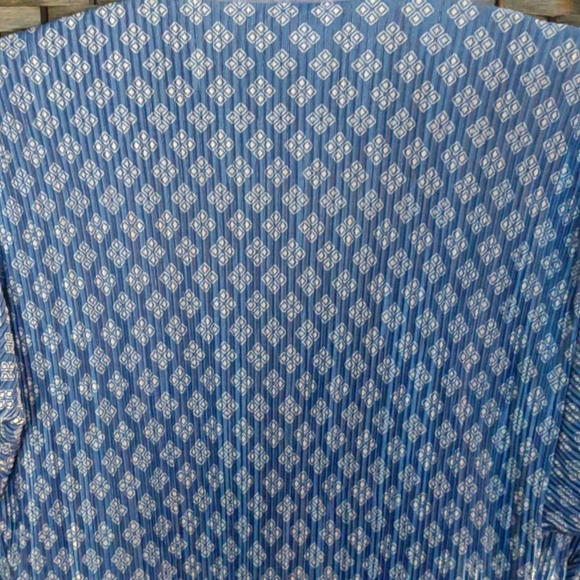 NWT LuLaRoe Graphic Printed Shirley Kimono Duster Blue and White Size Small - Picture 10 of 10